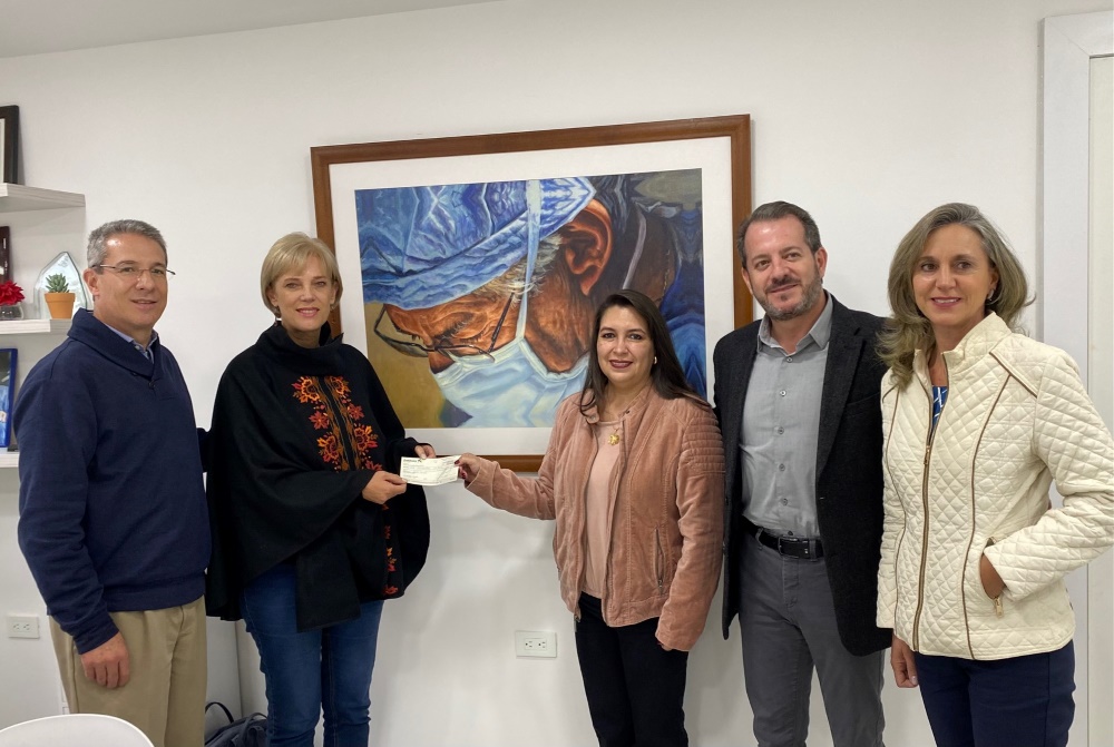 DONATION FROM CLUB ROTARIO TOMEBAMBA 